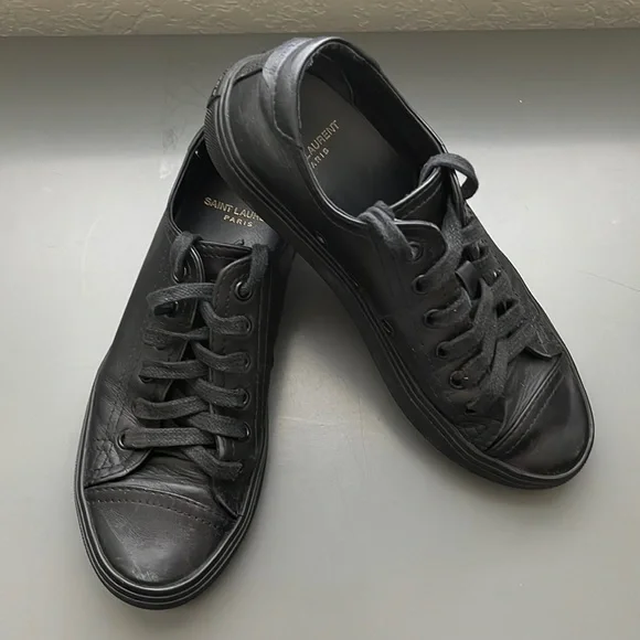 Leather Bedford - Picture 2 of 5